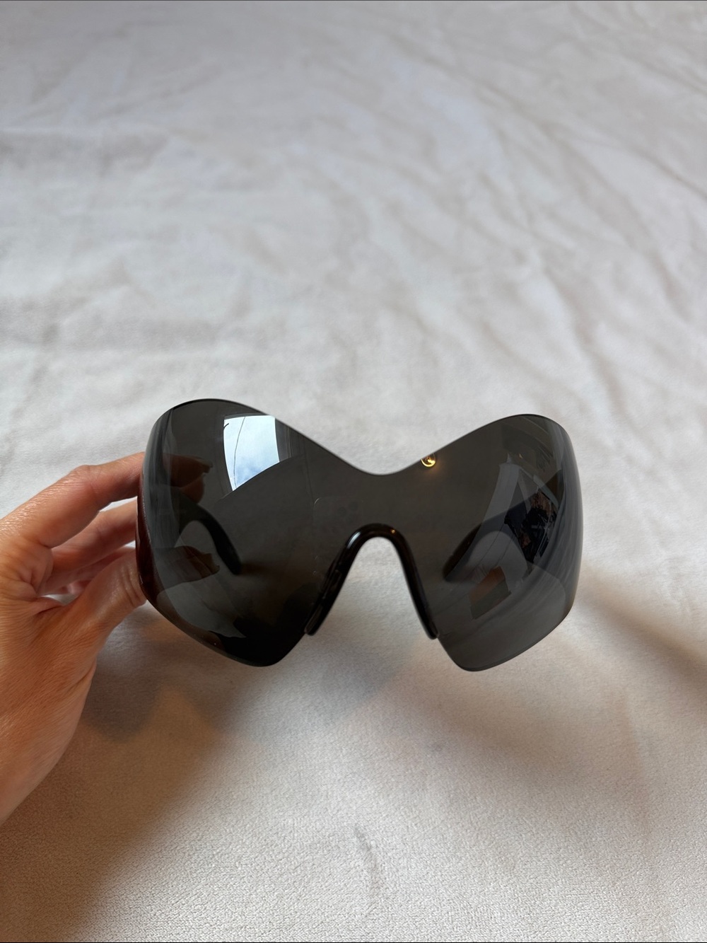 Balenciaga MASK BUTTERFLY SUNGLASSES IN BLACK